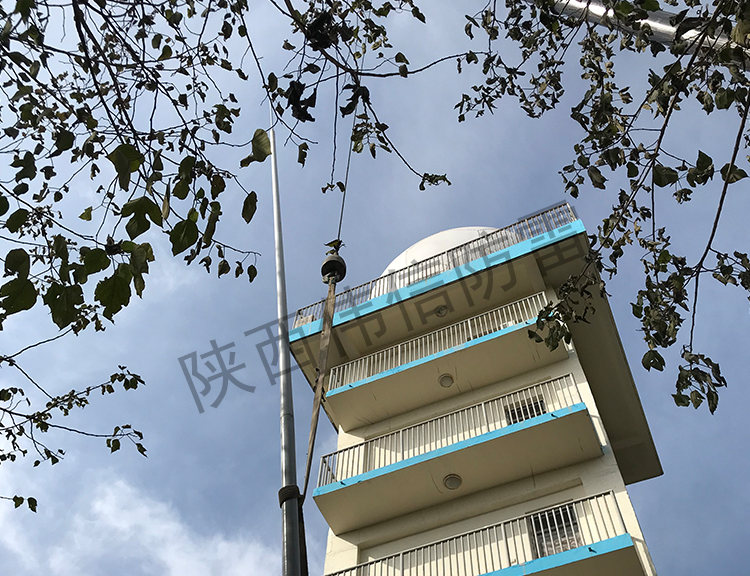 试飞院雷达站玻璃钢避雷针安装现场3